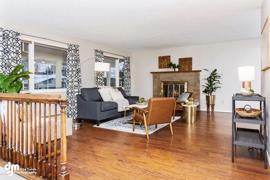 Living Room 4772-FULL