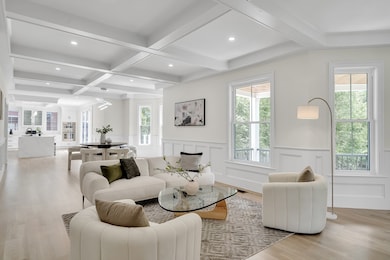 686 Centre St, Newton, MA 02458 - photo 7