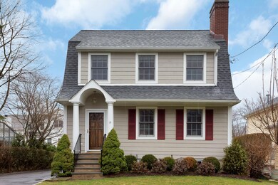 19 Lockwood Dr, Old Greenwich, CT 06870 - photo 2