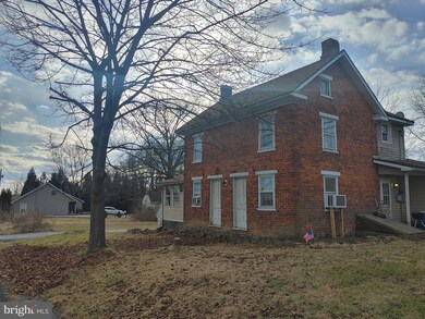 306 Belmont Rd unit 2, Gettysburg, PA 17325 - photo 2