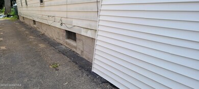 142 Mcclellan St, Schenectady, NY 12304 - photo 5