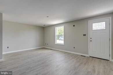 105 Massanutten St, Edinburg, VA 22824 - photo 5