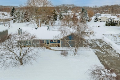 25326 W Loomis Rd, Waterford, WI 53185 - photo 2