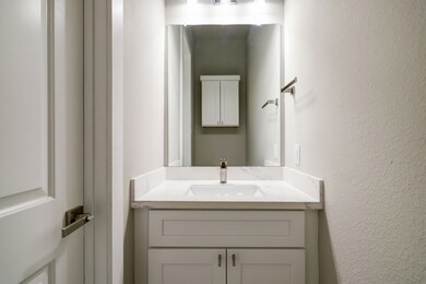 3730 Seabrook St, Houston, TX 77021 - photo 4