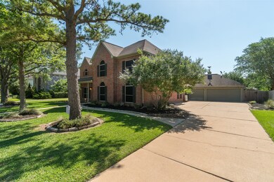 1205 Twin Oaks St, Friendswood, TX 77546 - photo 4