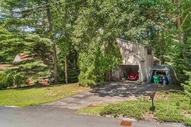 4 Clergy Cir, Nashua, NH 03063 - photo 2