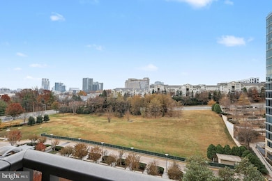 One Park Crest unit 807, McLean, VA 22102 - photo 2