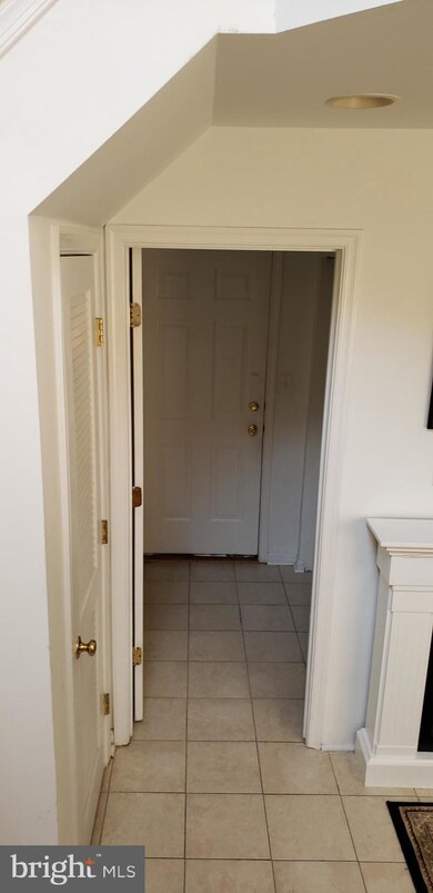 21048 Sojourn Ct, Germantown, MD 20876 - photo 6