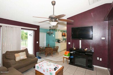 1171 Schumann - Living Room