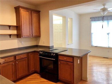 2321 Hollow View Dr, Easton, PA 18040 - photo 4