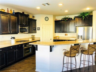 5455 N Pinnacle Ln, San Bernardino, CA 92407 - photo 6