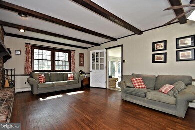 89 Woodview Dr, Doylestown, PA 18901 - photo 6