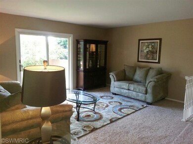 1527 N Michigan Ave, Hastings, MI 49058 - photo 3