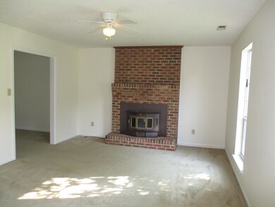 301 Audubon Dr, Jacksonville, NC 28546 - photo 2
