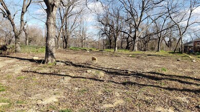 1812 S Lamar Ave, Denison, TX 75021 - photo 4