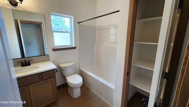 2nd bathroom