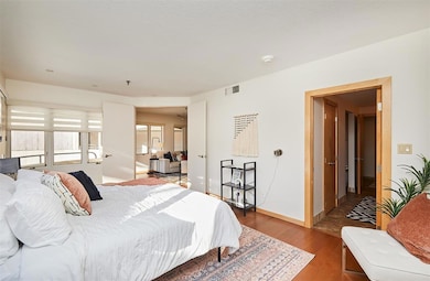 The Barbican unit 2TW, Des Moines, IA 50312 - photo 7