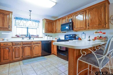 11263 Timber Creek Dr, Tyler, TX 75707 - photo 2