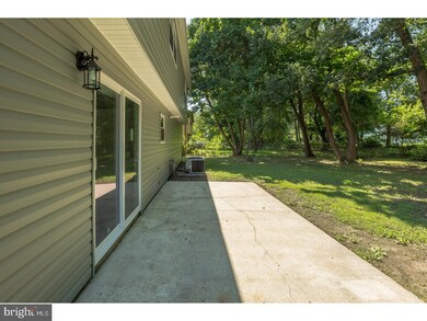 110 Lupine Ln, Penns Grove, NJ 08069 - photo 5