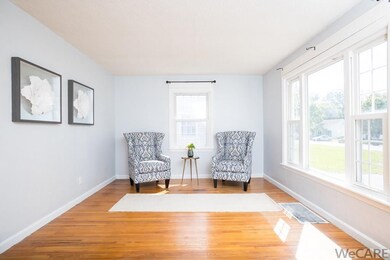 2046 W Wayne St, Lima, OH 45805 - photo 3