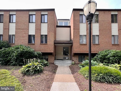 7 Suntop Ct unit 101, Baltimore, MD 21209 - photo 2