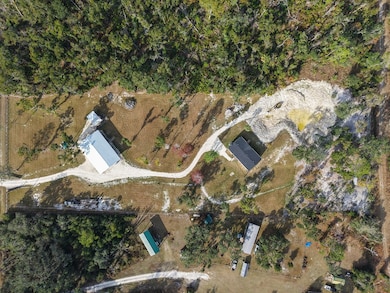 889 NE 434th St, Old Town, FL 32680 - photo 3