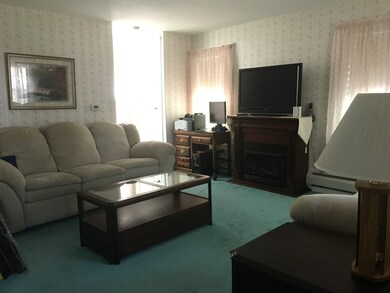 9 Shepley St, Andover, MA 01810 - photo 3