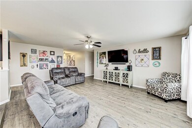 5655 Augusta Woods Dr, Plainfield, IN 46168 - photo 4