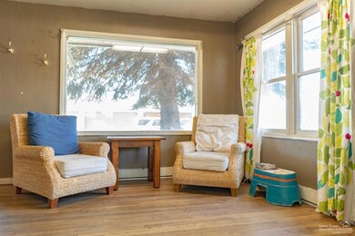 910 NE 8th St, Bend, OR 97701 - photo 5