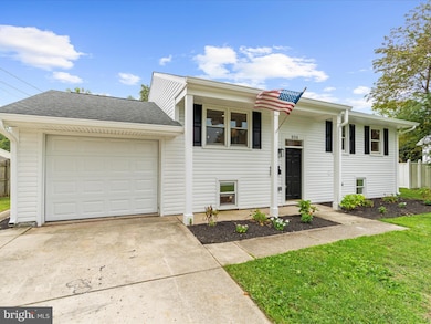 906 Silver Maple Ct, Glen Burnie, MD 21060 - photo 3