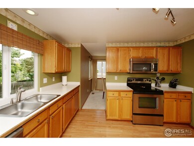 Kitchen with Gorgeous Stainless Steel Appliances