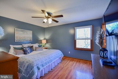 304 Chenoweth Dr, Bunker Hill, WV 25413 - photo 5