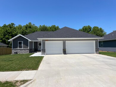 1523 E New Madrid, Republic, MO 65738 - photo 2