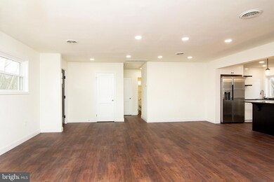 5887 Oakland Rd, Sykesville, MD 21784 - photo 6