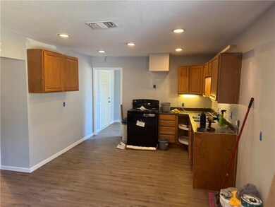 107 Huckleberry St, Rockport, TX 78382 - photo 4