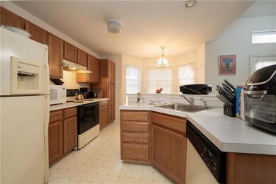 209 Ridings Cir unit EE209, Macungie, PA 18062 - photo 5