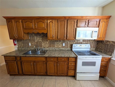 2904 W Chestnut St unit 4, Tampa, FL 33607 - photo 7