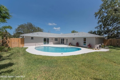 Pool and Yard - 3201 Nottingham Lane