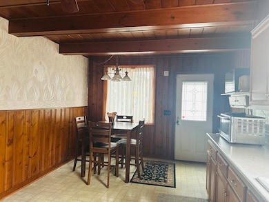 40 Peekskill Ave, Springfield, MA 01129 - photo 4