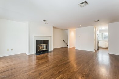 453 E Putnam Ave unit 4C, Cos Cob, CT 06807 - photo 4