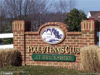 pool and tennis club