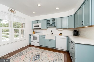 17 Inverin Cir, Lutherville Timonium, MD 21093 - photo 5