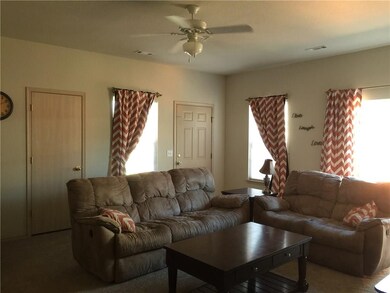 75 Sweetwater Living Room (16X19)