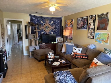 1905 Woodsman Dr, College Station, TX 77840 - photo 2