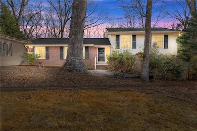 825 Beverly Dr, Gainesville, GA 30501 - photo 5