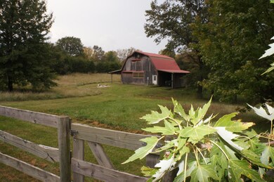 Commercially built barn with loft