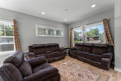 964 Woodbridge St, Saint Paul, MN 55117 - photo 7