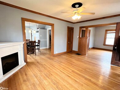 618 W 7th St S, Newton, IA 50208 - photo 4