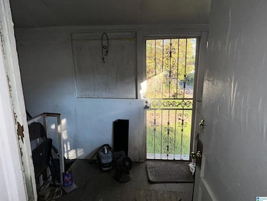 5221 Avenue J, Birmingham, AL 35208 - photo 3