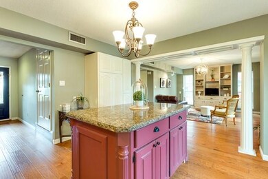 Kitchen/Living Area 